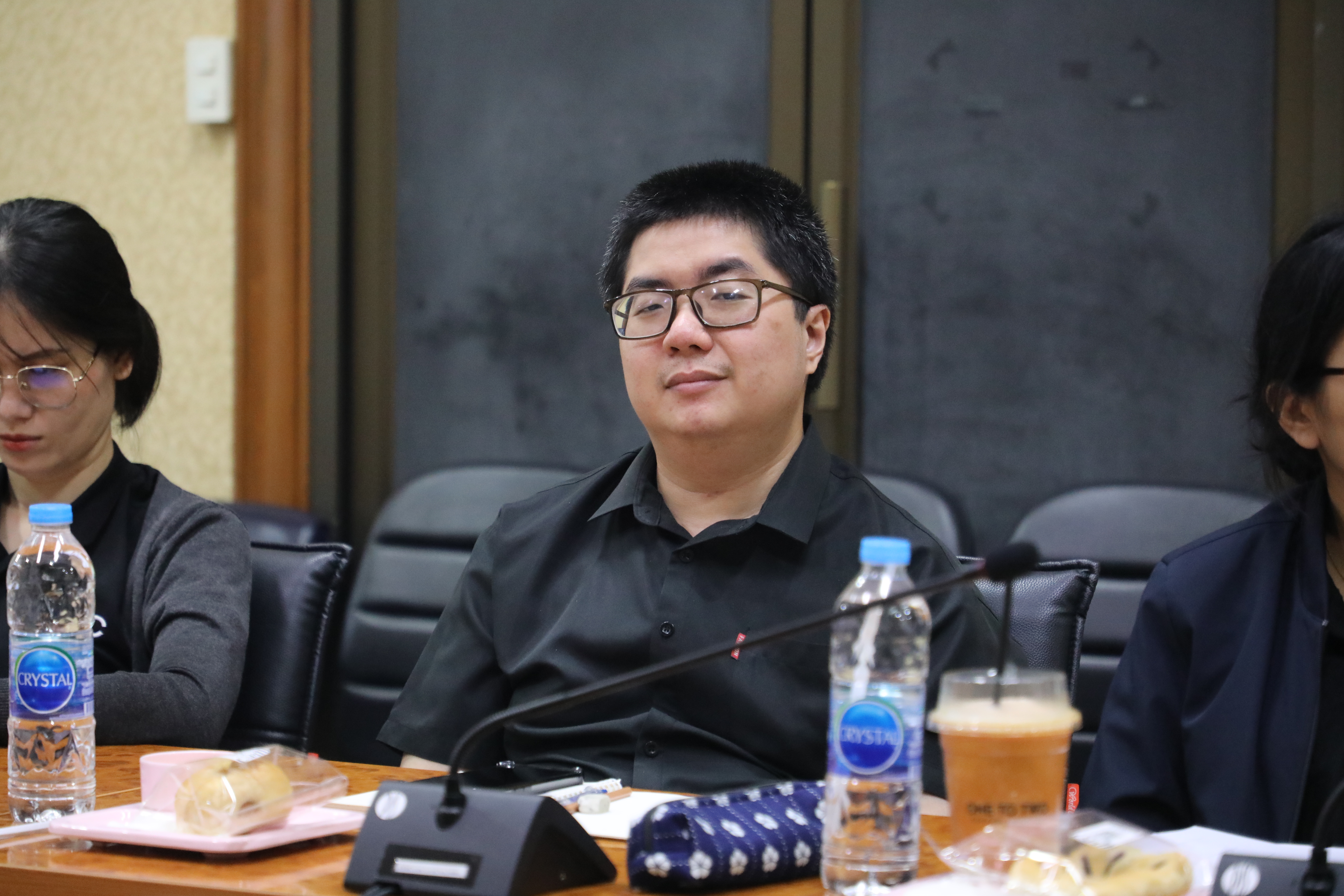 title - ส.ป.ก. ประชุมคณะทำงานศึกษาพิจารณาการแก้ไขปัญหาด้านที่ดินและหนี้สินของเกษตรกร โครงการแก้ไขปัญหาที่ดินทำกินให้แก่เกษตรกรสภาประชาชน 4 ภาค ครั้งที่ 1/2569